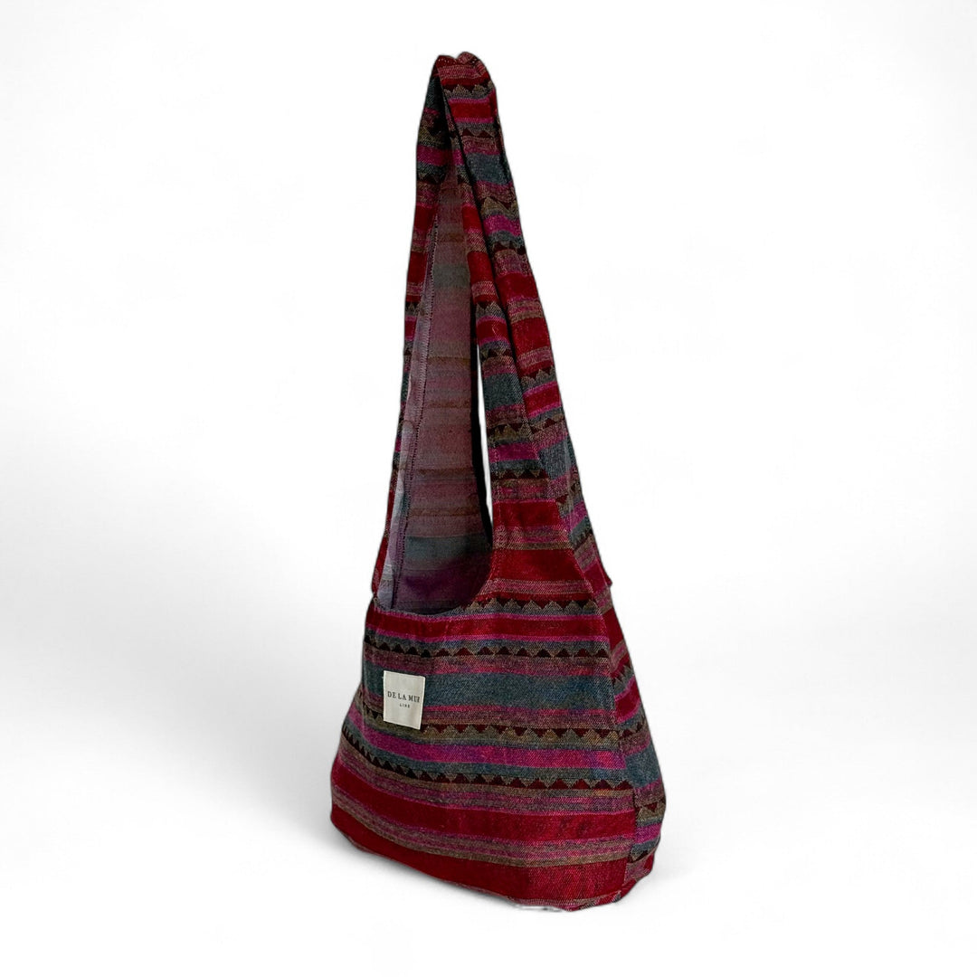 Oval Tote Bag Aura